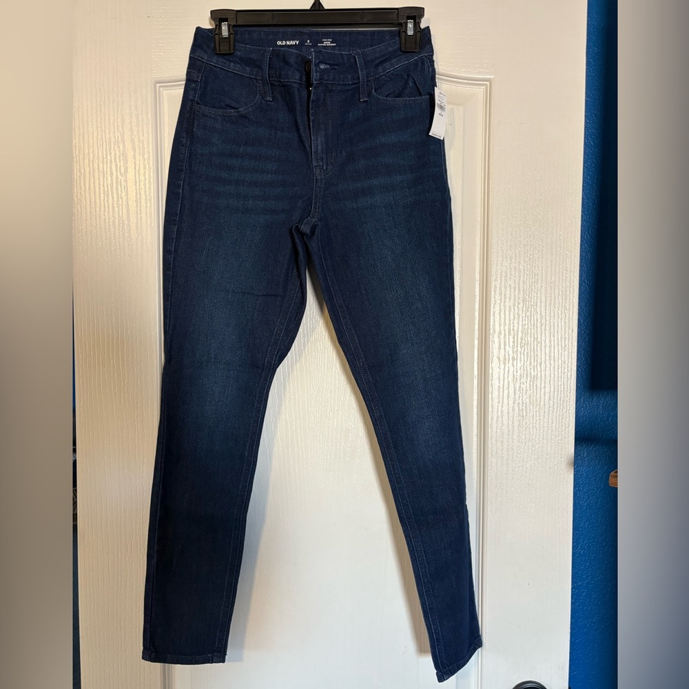 Lot of 2 Old Navy Women's Deep Indigo Skinny Jeans and Black Corduroy Skinny